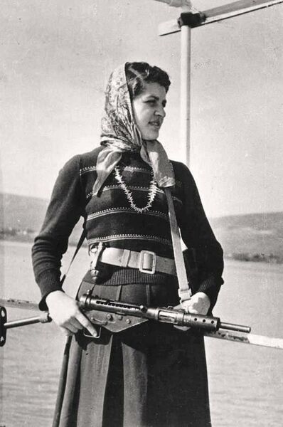 ملف:مهيبة خورشيد.jpg