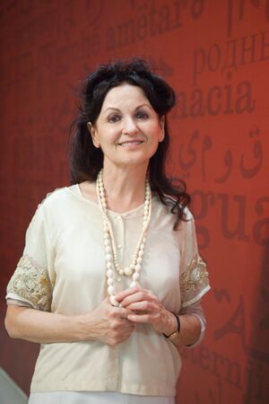 حنان الشيخ.jpg